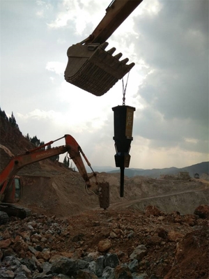 貴州清鎮(zhèn)豎井開挖無粉塵劈裂機(jī)技術(shù) 礦山開采的綠色革新